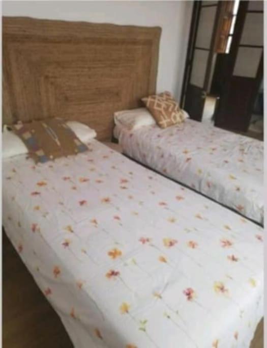 La Casina Roja - Santolaya De Cabranes Villa Arboleya ภายนอก รูปภาพ