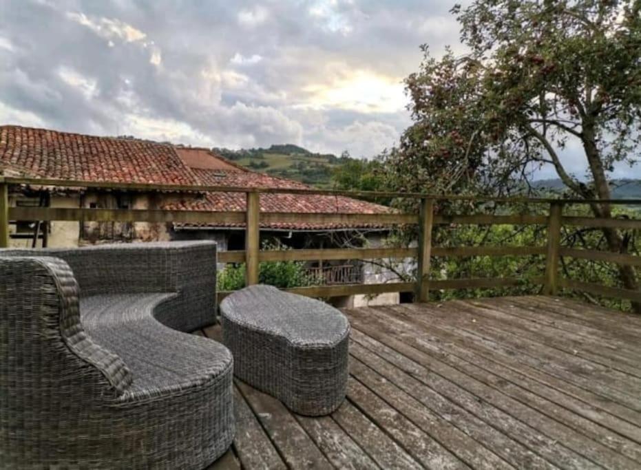 La Casina Roja - Santolaya De Cabranes Villa Arboleya ภายนอก รูปภาพ